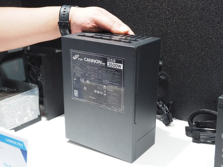 fsp-dort-tane-rtx-4090-i-besleyebilecek-guc-kaynagini-tanitti164420_0