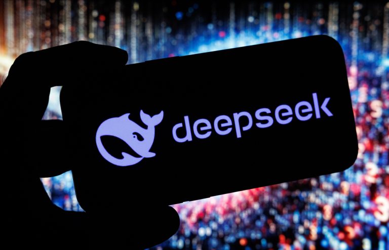 DeepSeek Shakes Up Stocks as Traders Question US Tech Valuations